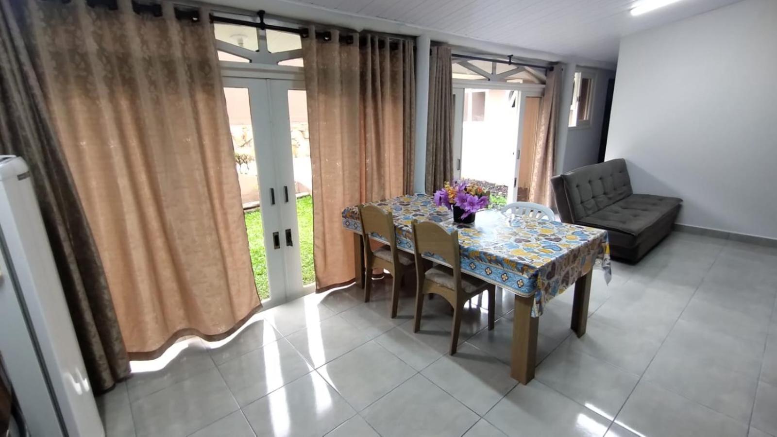 Casa 2Km Do Hospital Angelina Caron E A 15Km De Curitiba Villa กัมปินา เกรนเด ดู ซูล ภายนอก รูปภาพ